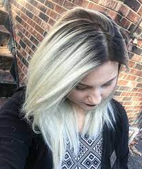 Platinum Blonde With Shadow Root Gold Hair Dye Roots Hair Blonde With Dark Roots