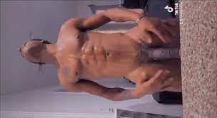 Black guy showing off on tiktok - ThisVid.com