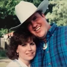 best place to watch super bowl with good food?