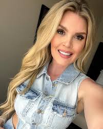 Happy Birthday to our beautiful Cam 🎂 Thankful for 24 years of laughs,  girls nights, and resolving my brow emergencies 😂 Thankful for you today  and every day 💖