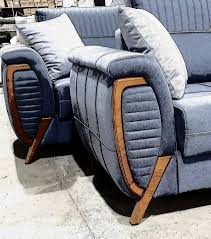Pin By أيسر الاحمدي On Mmncakir Luxury Furniture Sofa Blue Velvet Sofa Living Room Velvet Sofa Living Room