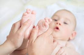 Manfaat olive oil untuk kecantikan sudah diakui sejak lama. 4 Manfaat Minyak Zaitun Untuk Kulit Bayi Yang Sayang Jika Dilewatkan