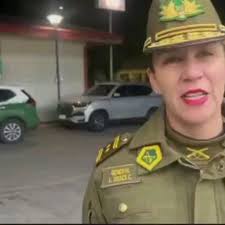 *Con aeronave, Carabineros rescató a lugareño que sufrió caída en la  montaña* Este domingo, cerca de las 18:30 horas, Carabineros concretó un  complejo operativo de rescate en el sector Las Tragedias, ...