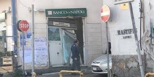 Puoi viaggiare da roma a napoli con i treni frecciarossa, italo, trenitalia e frecciargento. Furto Al Banco Di Napoli Malviventi Mettono A Segno Il Colpo E Si Danno Alla Fuga Il Meridiano News