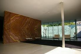 Pavyon, fuarın karmaşık sanatsal varlığı içinde bir kaçış noktası, sakin bir mekan olarak tasarlanmıştır. Barcelona Pavilion Barcelona Pavilion Ludwig Mies Van Der Rohe Mies Van Der Rohe