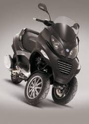 Majesty yamaha 125cm3 scoot cadre carte de grise bien lire annonce jusqu' a la restez au courant de scooter 3 roues sans permis occasion. Le Piaggio Mp3 250 Cm3 Rl Roll Lock