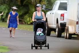 Since the birth of their daughter, katy perry and orlando bloom have been receiving numerous congratulatory messages from wellwishers and fellow celebrities alike. Katy Perry Pushes Daughter Daisy 6 Months As Baby Seen For First Time On Hawaii Trip With Star S Fiance Orlando Bloom