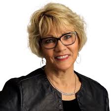 Marcia Conti's Instagram, Twitter & Facebook