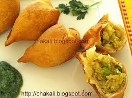 Punjabi Samosa Indian Snack Indian Appetizer Samosa Chaat Samosas Samosa Dipping Sauce Indian Appetizers Punjabi Samosa Indian Food Recipes