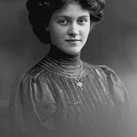 Vaudeville actress Dora Ford (SAYRE 106)