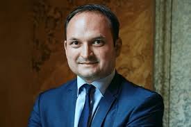 Ecoles, espace public… : les leviers des collectivités locales contre la  sédentarité »