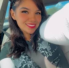 Lisa Larranaga's Instagram, Twitter & Facebook