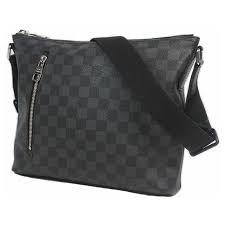 Finden sie die passende umhängetasche in unserer auswahl an handtaschen für damen von louis vuitton®: Louis Vuitton Mickpm Herren Umhangetasche N 41211 Handtaschen Andere Andere Ref 204922 Joli Closet