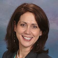 Lynn Smelser's Instagram, Twitter & Facebook