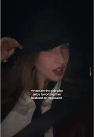 Lora Beth Heil 🪿 (@lorabethheil)