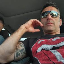 Does anyone do landscaping