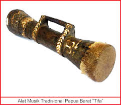 Saluang merupakan alat musik yang berbunyi aerofon, yakni bebunyian yang berasal dari hembusan angin. 36 Alat Musik Tradisional Indonesia Lengkap 34 Provinsi Gambar Dan Daerahnya Seni Budayaku