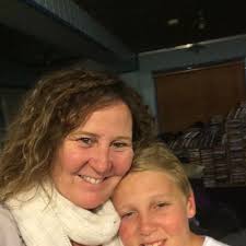 Julie Morgan (@jules_morgs)