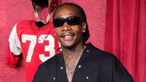 Adult perpaid cards Suck babys cock.