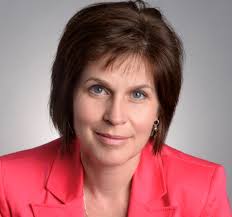 Karen Mundy's Instagram, Twitter & Facebook