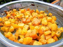 Courge Butternut Et Patate Douce Roties Au Thym Recette Ptitchef Recette Recettes De Cuisine Patate Douce Recette Patate Douce