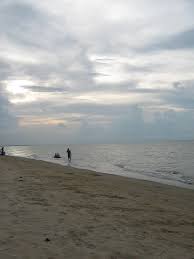 Pemandangan di pantai ini masih alami dan sangat asri. Pasir Putih Pantai Caruban Meliya Indri S Notes