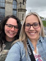 It's not often that Ben and I get to enjoy a bus trip together, to the  destination our business is hired to drive to. This past Saturday Cain  Train provided transportation for