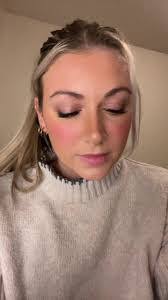 Peggy Weyer's Instagram, Twitter & Facebook