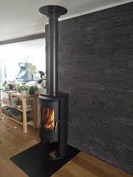 C'est en effet pour préserver la qualité de l'air ambiant même si le poêle est en état de marche. Quelle Finition De Conduit De Fumees Pour Votre Poele A Bois Soleneo