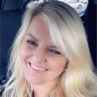 Renee Bruce's Instagram, Twitter & Facebook