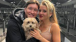 There are 9 professionals named evgeny vinokurov, who use linkedin to exchange information, ideas, and. Flirt Offensive Evelyn Verschossen In Let S Dance Evgeny Promiflash De