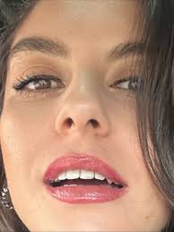 5 kg ile buradayım 🙃 pazartesi kendimize geliyoruz, o yüzden haftasonu ne  yapıyorsanız yapın! 💥