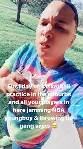 Why all the kids in the suburbs wana be gangsters yall funny 😂 #suburbs  #hood #sugerland #alief #basketball #NBA #music #hype #fun #kids #crazy  #explorepage #coach #exploremore #cutitout #gang ...