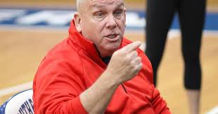 Kern leaving LE volleyball for college job