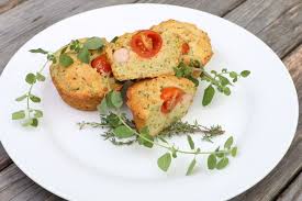 Blw Rezept Fur Krautermuffins Mit Garnelen Und Tomaten Herzhafte Muffins Mit Gemischten Krautern Shrimps Und Cocktailt Lebensmittel Essen Rezepte Babynahrung