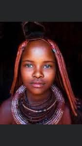 Today we get to meet songleader Hannah Mayree! Hannah Mayree (they, them)  is a song leader with a background in many styles of community and group  songs. Driven by their love of