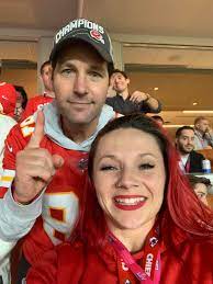 By mike vulpo feb 07,. Paul Rudd Was Sitting Behind Us At The Super Bowl He Was So Nice Any Big Play And He Was Throwing Out High Fives To Everyone Kansascitychiefs