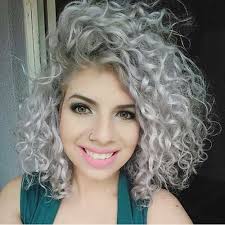 8 Short Curly Hairstyle Platinblonde Haare Platinblond Haarfarben