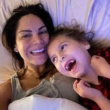 Sharen Ezell's Instagram, Twitter & Facebook