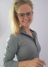 Annie Mahoney's Instagram, Twitter & Facebook