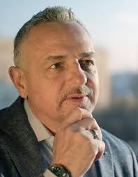 Perry Neumann's Instagram, Twitter & Facebook