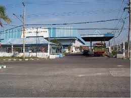 Beraktivitas di pelangi sastra malang, kafe pustaka, rumah inspirasi malang dan teater. Kontraktor Surabaya Pt Bangun Indah Perkasa Nusantara General Contractor Design Supervision