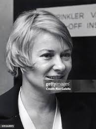 669 Hope Lang Photos & High Res Pictures