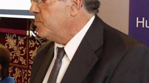 O catedrático da USC Oro Cabanas afonda na lingüística e no proceso de  aprendizaxe do idioma inglés en dúas publicacións