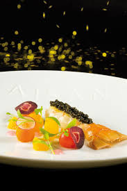 Langoustine Royale Snackee Caviar Sturia Oscietra Legumes Aux Agrumes Et Jus De Carcasse Corse Par Philippe Et Gastronomie Francaise Gastronomie Alimentation