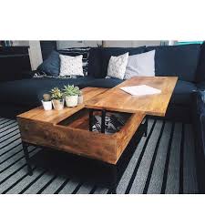 Lomond Table Basse Avec Plateau Relevable Et Compartiment De Rangement Bois De Manguier Et Laiton Table Basse Avec Plateau Relevable Table Basse Table De Salon