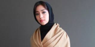 Cantik tapi maksiat 6 pasang artis ini nekat buat skandal video bersama selingkuhan. Kronologi Perseteruan Nikita Willy Dengan Artis Inisial J Sempat Diblokir Merdeka Com