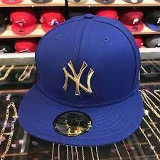 New Era Gorro Ajustada New York Yankees Royal Insignia De Metal Oro Ebay In 2021 Yankees Fitted Hat Yankee Fitted Fitted Hats