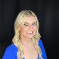 Traci Finley's Instagram, Twitter & Facebook