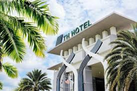 Kuala terengganu is located about 440 kilometres northeast of kuala lumpur on the east coast of peninsular malaysia. Hotel Raia Hotel Convention Center Terengganu Kuala Terengganu Trivago Com My